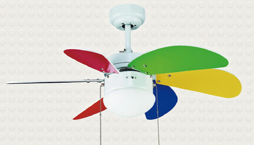 Noitavonne 32" Ceiling Fan - White Finish